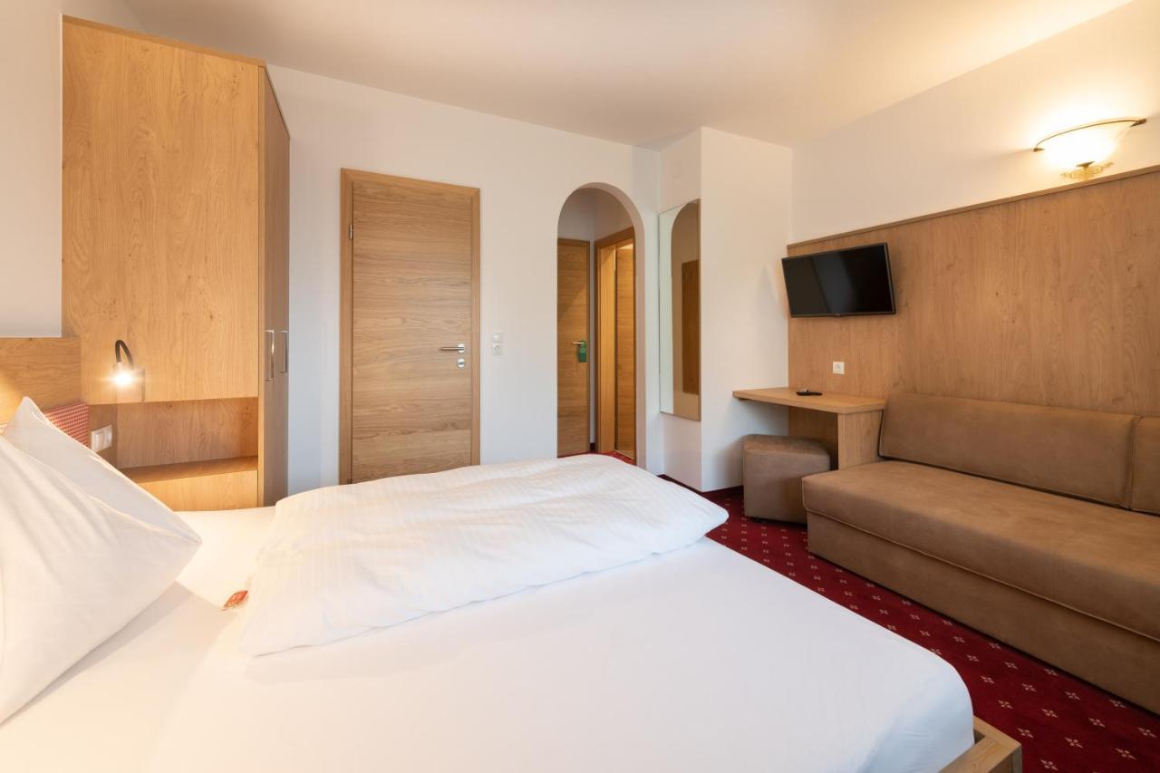 Hotel Gasthof Kroell - Inkl Nationalpark-Karte, 1 X Grossglockner Hochalpenstrasse Kostenlos, 1X Gerlos Alpenstrasse Kostenlos, Krimmler Wasserfaelle Kostenlos, Verschiedene Bergbahnen Kostenlos, Badesee Kostenlos, Bus & Zug Kostenlos, Genusskueche, Niedernsill Luaran gambar